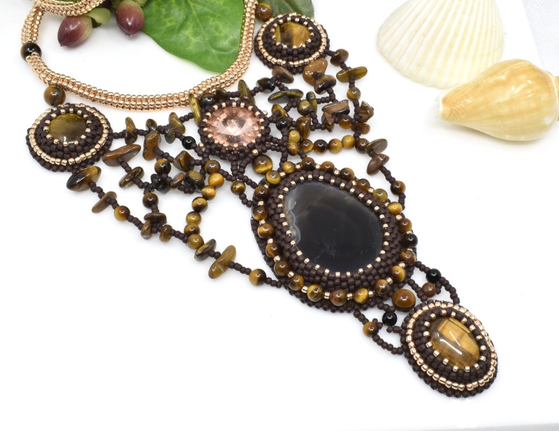 PROČ NOSIT ŠPERKY Z PŘÍRODNÍCH MINERÁLŮ - RUČNĚ VYRÁBĚNÁ BIŽUTERIE S ENERGIÍ KAMENŮ