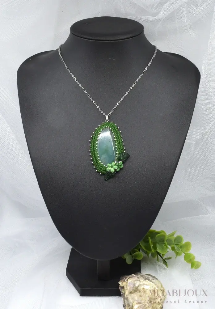 Náhrdelník s plátkem achátu