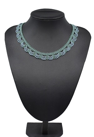 Modrý náhrdelník límeček