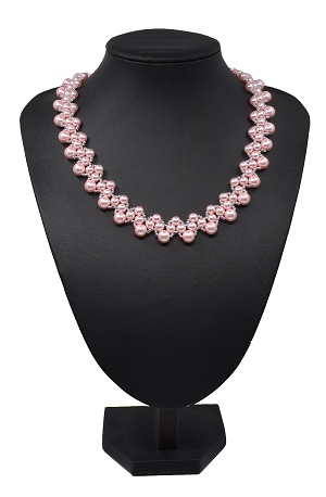 Růžový korálkový náhrdelník