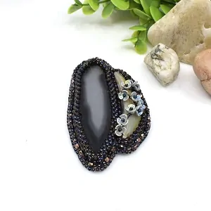 Brož s achátem a perleťovou mušlí