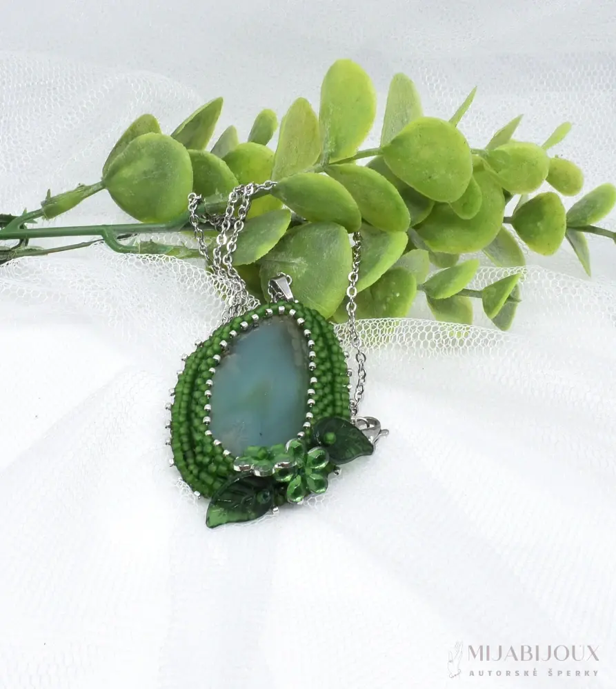 Náhrdelník s plátkem achátu