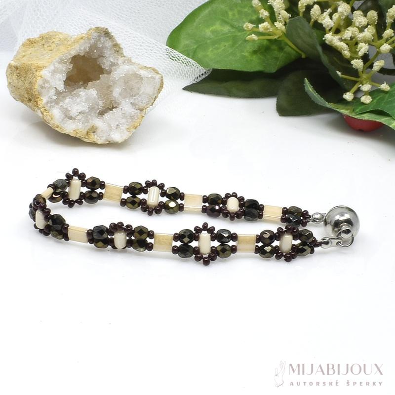 Náramek z korálků