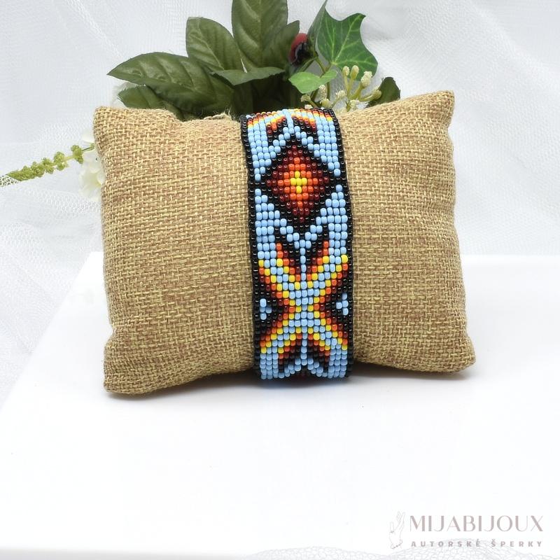 Tkaný indiánský náramek