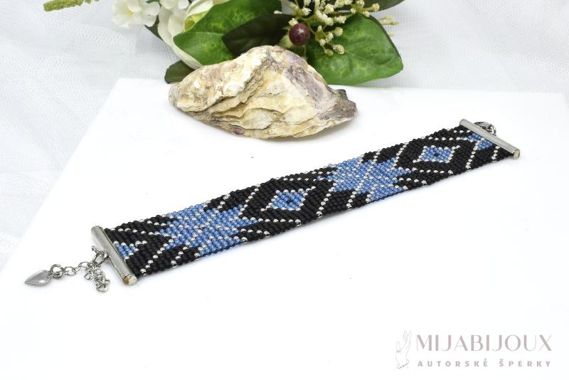 Masivní modrý náramek